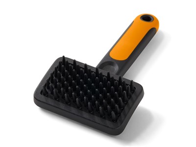 Щетка для массажа и вычесывания шерсти кошек и собак PET FISKARS